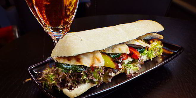 Рецепт сэндвича с курицей и овощами-гриль