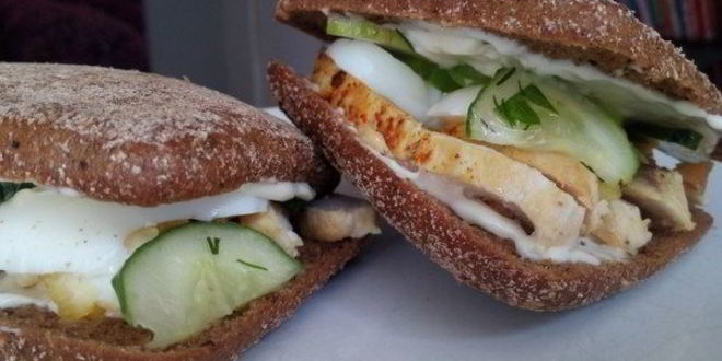 Рецепт сэндвича с курицей и яйцом