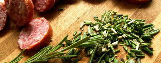 Шаг 1: сэндвича с лисичками, краковской колбасой и розмарином