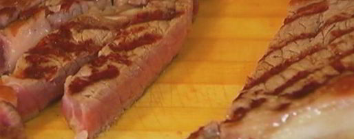 Шаг 4: сэндвича со стейком, руколой и помидорами