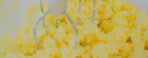 Шаг 1: сэндвича виктории с клубничныма джемома и сливочныма кремома