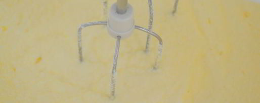 Шаг 3: сэндвича виктории с клубничныма джемома и сливочныма кремома