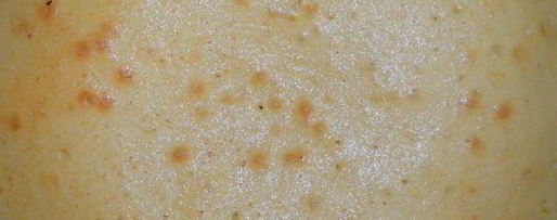 Шаг 7: сэндвича виктории с клубничныма джемома и сливочныма кремома