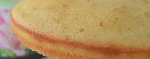 Шаг 8: сэндвича виктории с клубничныма джемома и сливочныма кремома