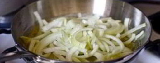 Шаг 4: сэндвичей с фрикадельками, сыром и луком