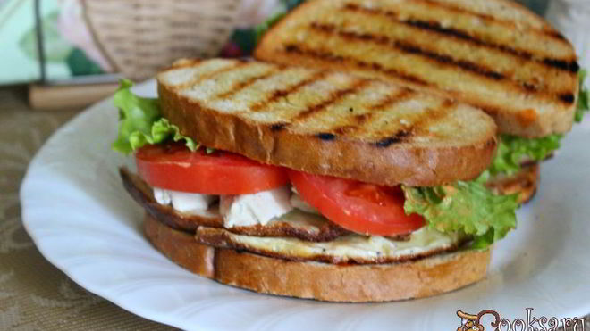 Рецепт Сэндвичей с курицей и омлетом