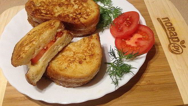 Рецепт Теплого сэндвича с сыром и помидором