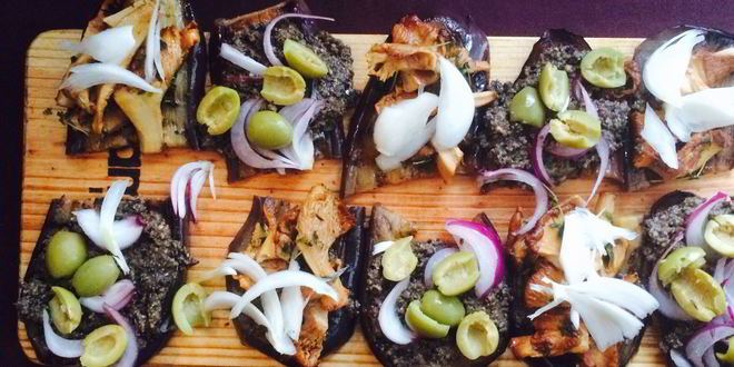 Рецепт тапаса из баклажанов с лисичками и тапенадом