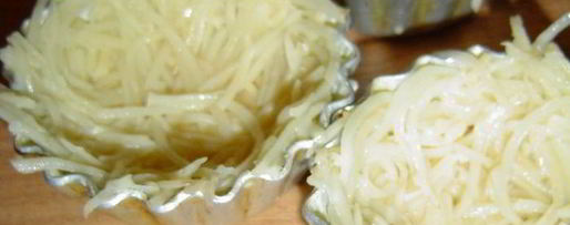 Шаг 5: тарталеток картофельных с селедкой и икрой