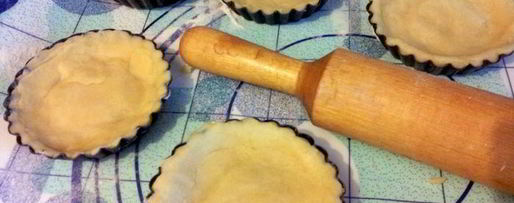 Шаг 1: тарталеток с абрикосовым джемом и бананом