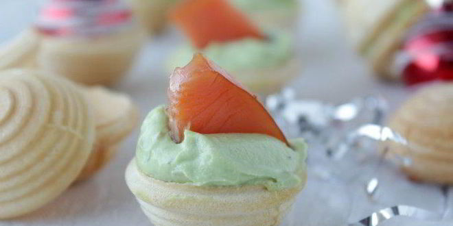 Рецепт тарталеток с авокадо и рыбой