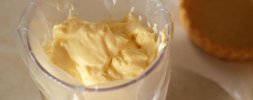 Шаг 21: тарталеток с лимонно-лаймовым кремом и меренгой