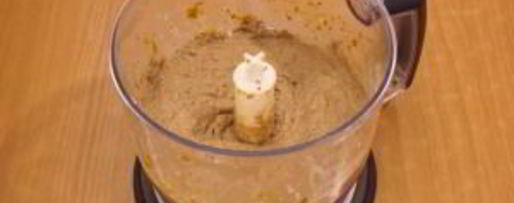 Шаг 6: тарталеток с печеночным муссом, перепелиными яйцами и помидорами черри