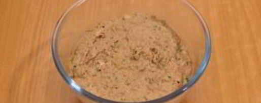 Шаг 7: тарталеток с печеночным муссом, перепелиными яйцами и помидорами черри