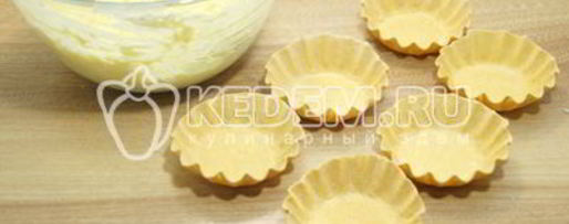 Шаг 5: тарталеток с пикантным салатом