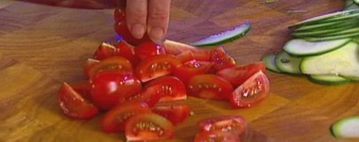 Шаг 4: тарталеток с цукини, помидорами и сыром бри