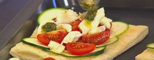 Шаг 7: тарталеток с цукини, помидорами и сыром бри