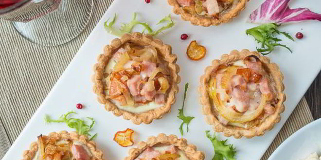 Рецепт тарталеток с ветчиной и луком
