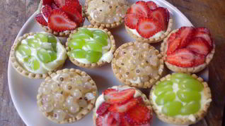 Рецепт Тарталеток со сладким кремом и ягодами