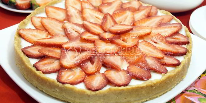 Рецепт клубничного тарта без выпечки