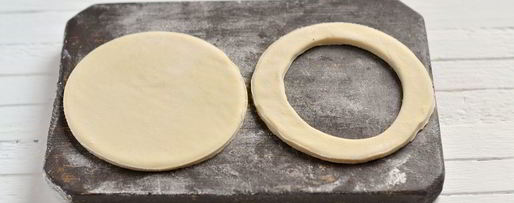 Шаг 3: мини тарты с фетой и черри