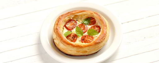 Шаг 8: мини тарты с фетой и черри