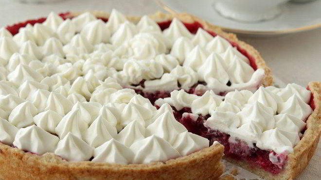 Рецепт Тарта с брусникой и нежным кремом с белым шоколадом