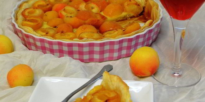 Рецепт тарта с камамбером и абрикосами