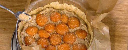 Шаг 8: тарта с консервированными абрикосами