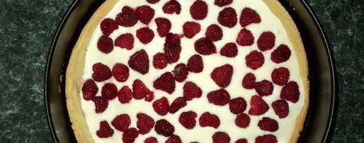 Шаг 11: тарта с творогом и малиной