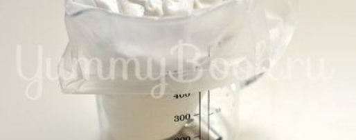 Шаг 15: тарта с вишней и меренгой