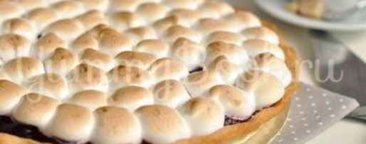 Шаг 17: тарта с вишней и меренгой