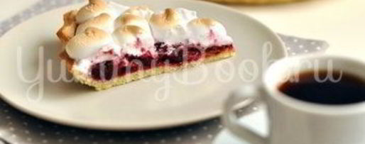 Шаг 18: тарта с вишней и меренгой