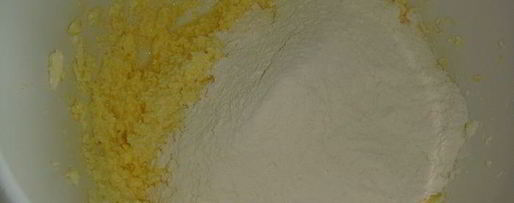 Шаг 1: тарта с заварным кремом и малиновым желе