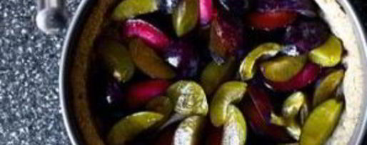 Шаг 4: тарта со сливами и лесными орехами