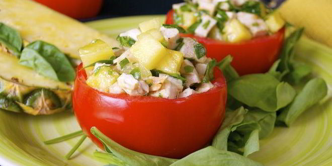 Рецепт томатов, фаршированных гавайским куриным салатом