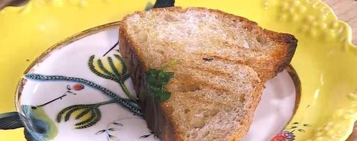 Шаг 7: артишоков со шпинатом на тостах