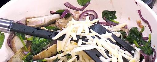 Шаг 8: артишоков со шпинатом на тостах