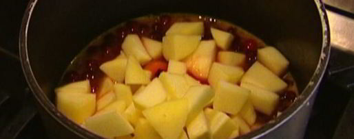 Шаг 3: французских тостов с имбирно-клюквенным соусом