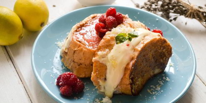 Рецепт французских тостов с начинкой из сливочного сыра и малины