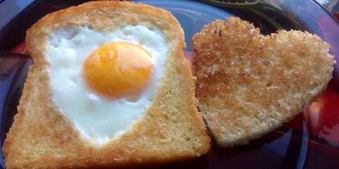 Рецепт глазуньи в тосте