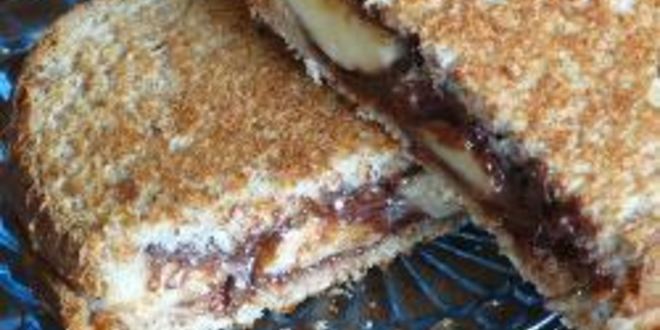 Рецепт горячих тостов с бананом и шоколадом