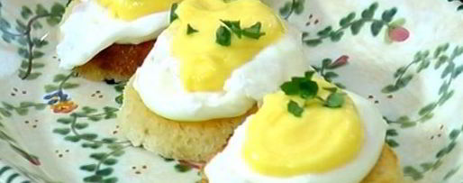 Шаг 9: хрустящих тостов с яйцом пашот под лимонным соусом