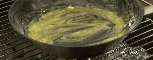 Шаг 3: копче ные караси с томатными тостами