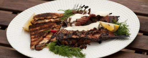 Шаг 4: копче ные караси с томатными тостами