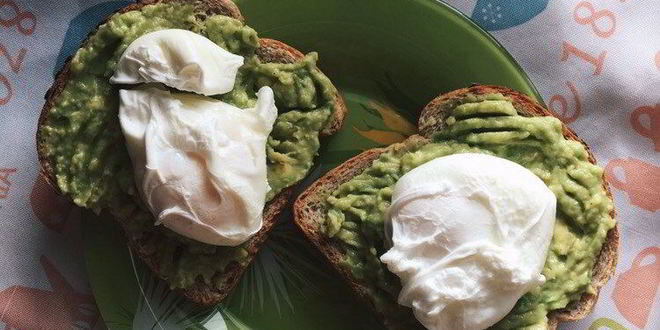 Рецепт тоста с авокадо и яйцом пашот