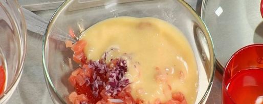 Шаг 1: тоста с семгой и красной икрой