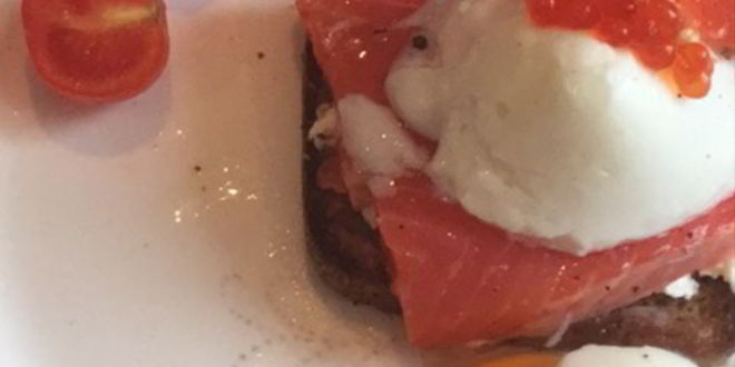 Рецепт тоста с семгой и яйцом-пашот