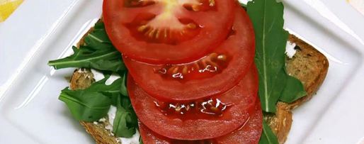 Шаг 1: тоста с яйцом пашот