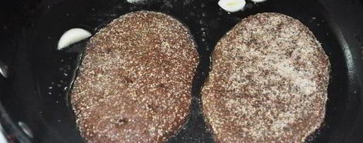 Шаг 2: тостов пикантных с креветками и маслинами